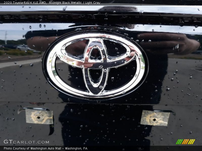 Midnight Black Metallic / Light Gray 2020 Toyota RAV4 XLE AWD