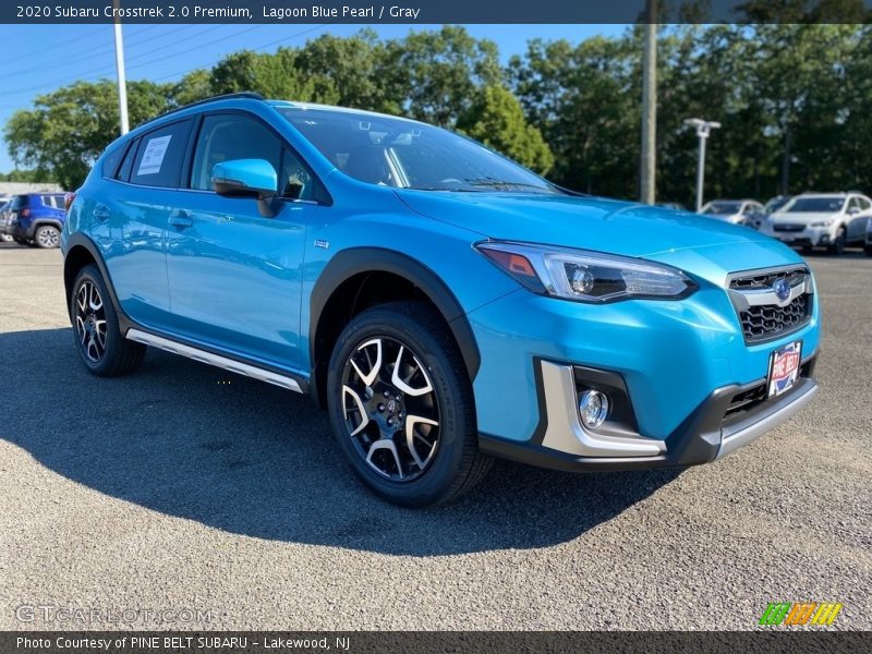 Front 3/4 View of 2020 Crosstrek 2.0 Premium