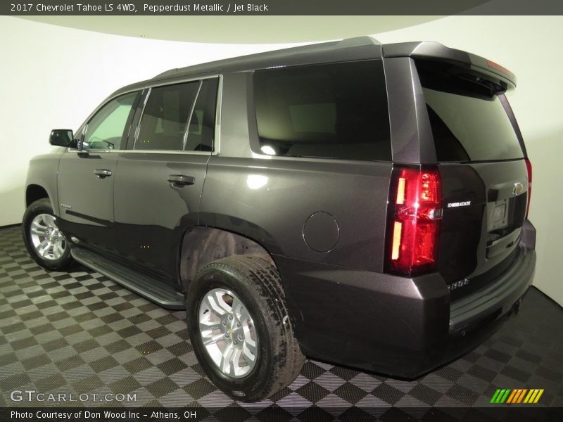 Pepperdust Metallic / Jet Black 2017 Chevrolet Tahoe LS 4WD