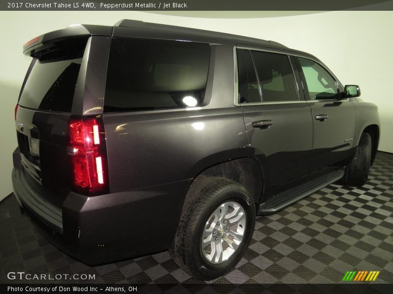 Pepperdust Metallic / Jet Black 2017 Chevrolet Tahoe LS 4WD