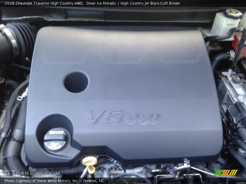 Silver Ice Metallic / High Country Jet Black/Loft Brown 2018 Chevrolet Traverse High Country AWD