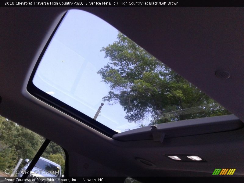 Silver Ice Metallic / High Country Jet Black/Loft Brown 2018 Chevrolet Traverse High Country AWD