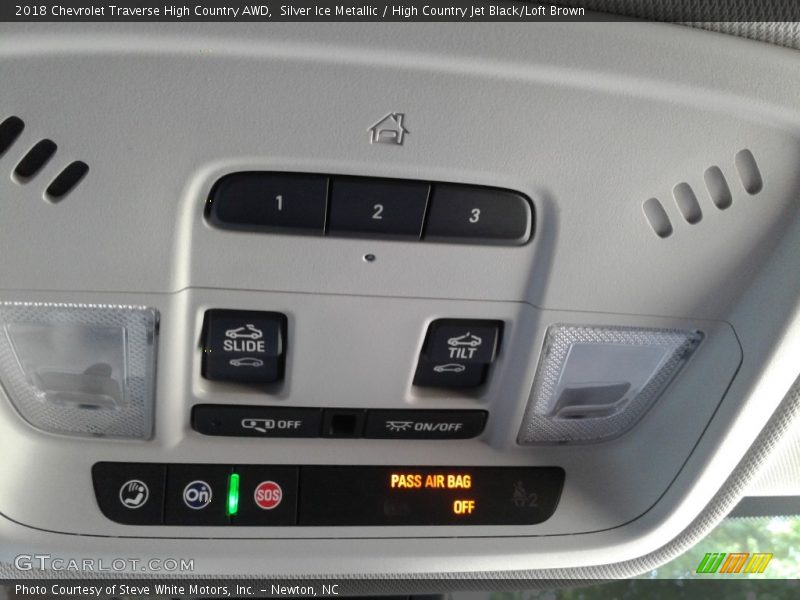 Silver Ice Metallic / High Country Jet Black/Loft Brown 2018 Chevrolet Traverse High Country AWD