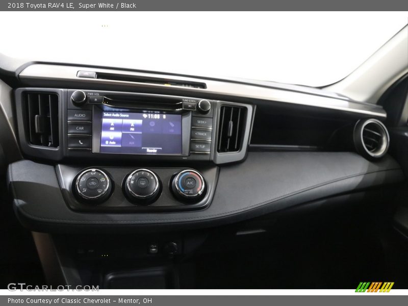 Super White / Black 2018 Toyota RAV4 LE