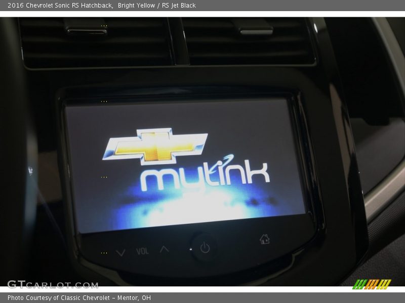 Bright Yellow / RS Jet Black 2016 Chevrolet Sonic RS Hatchback