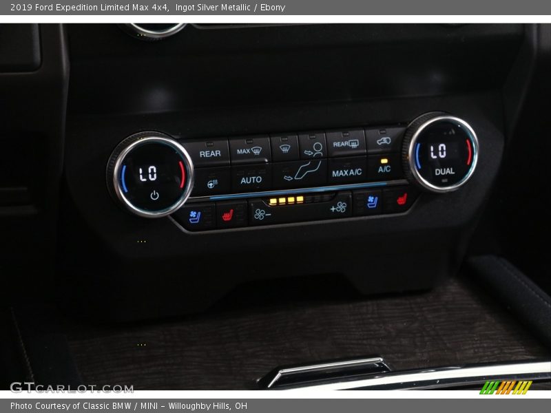 Controls of 2019 Expedition Limited Max 4x4