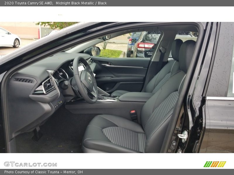 Midnight Black Metallic / Black 2020 Toyota Camry SE AWD