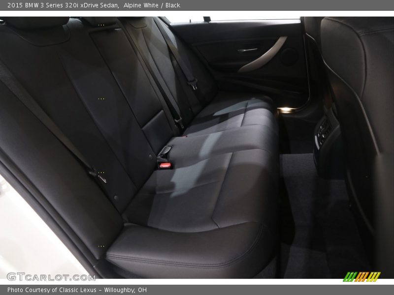 Alpine White / Black 2015 BMW 3 Series 320i xDrive Sedan