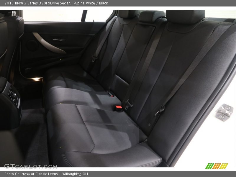 Alpine White / Black 2015 BMW 3 Series 320i xDrive Sedan