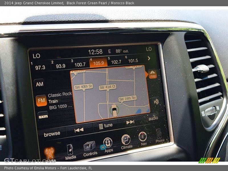 Navigation of 2014 Grand Cherokee Limited