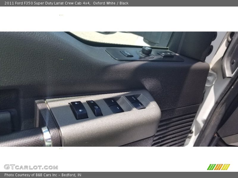 Oxford White / Black 2011 Ford F350 Super Duty Lariat Crew Cab 4x4