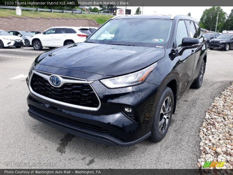 Midnight Black Metallic / Black 2020 Toyota Highlander Hybrid XLE AWD