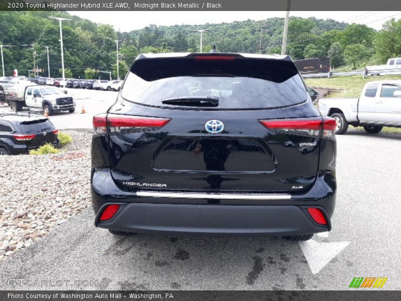 Midnight Black Metallic / Black 2020 Toyota Highlander Hybrid XLE AWD