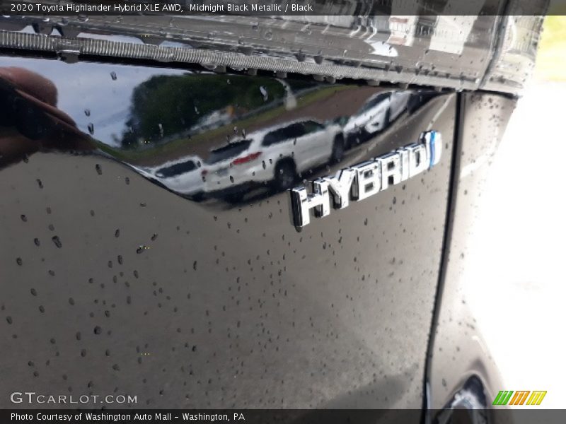 Midnight Black Metallic / Black 2020 Toyota Highlander Hybrid XLE AWD