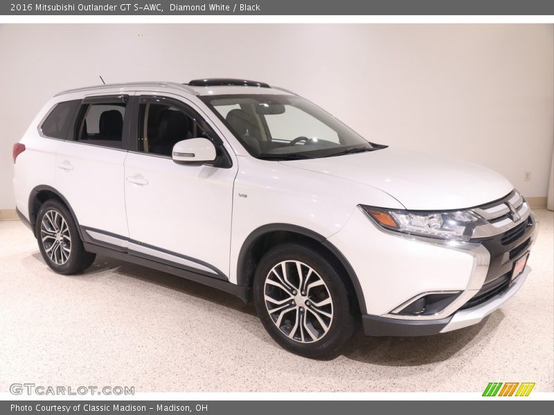  2016 Outlander GT S-AWC Diamond White