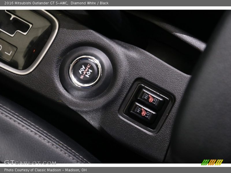 Controls of 2016 Outlander GT S-AWC