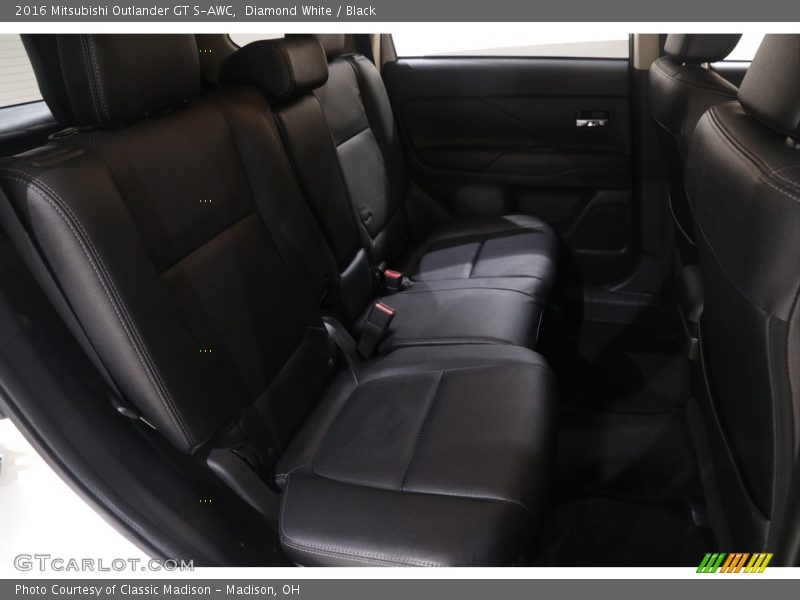 Rear Seat of 2016 Outlander GT S-AWC