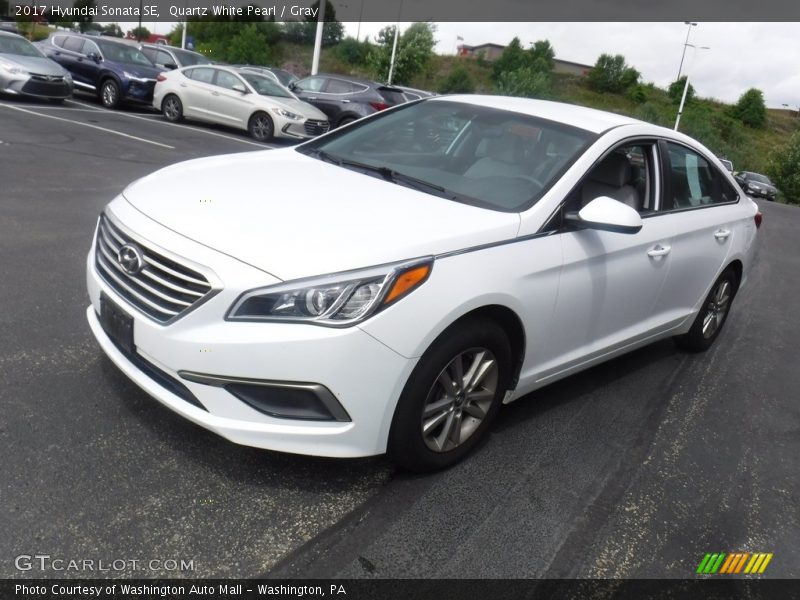 Quartz White Pearl / Gray 2017 Hyundai Sonata SE