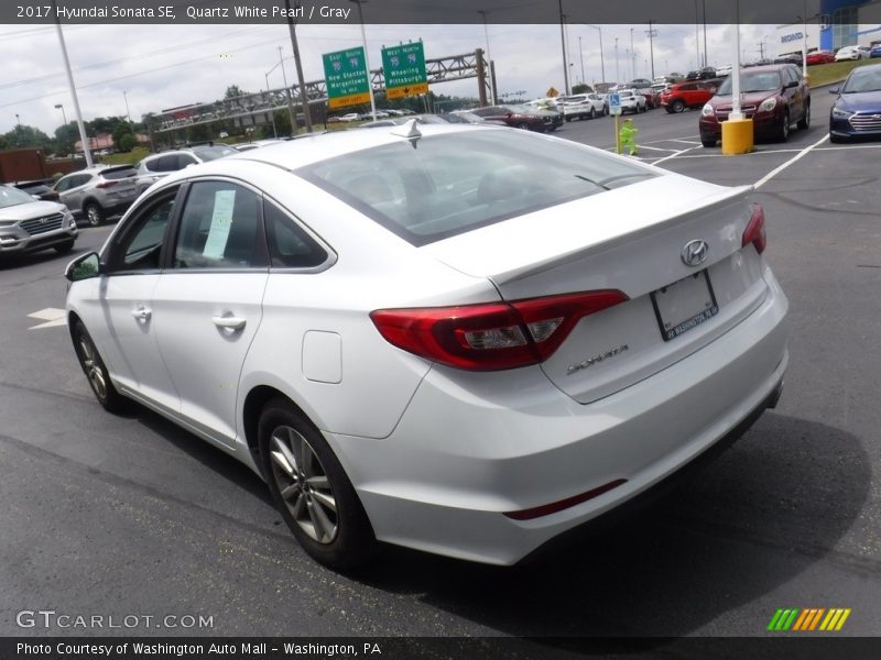Quartz White Pearl / Gray 2017 Hyundai Sonata SE