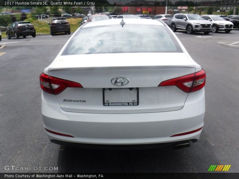 Quartz White Pearl / Gray 2017 Hyundai Sonata SE