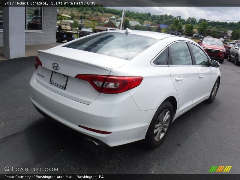 Quartz White Pearl / Gray 2017 Hyundai Sonata SE