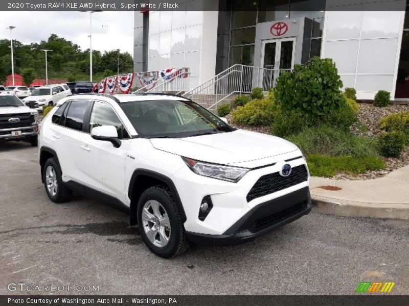 Super White / Black 2020 Toyota RAV4 XLE AWD Hybrid