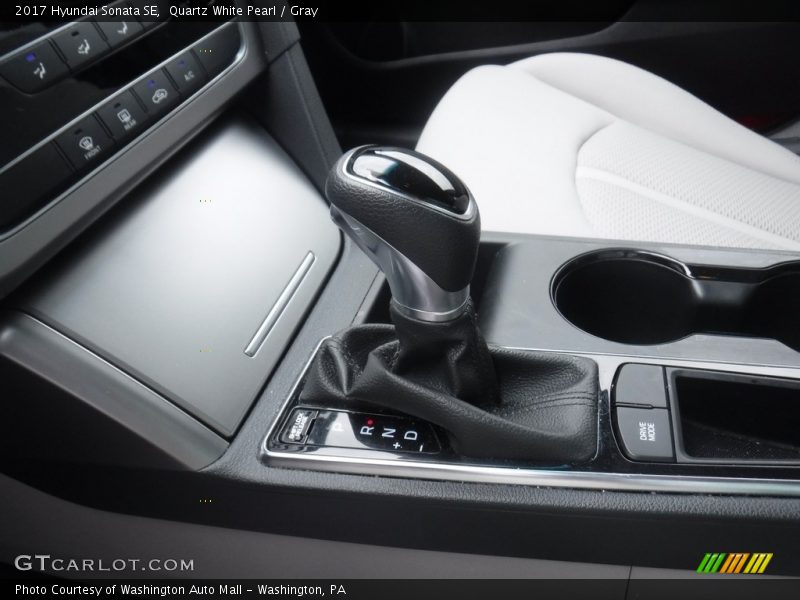Quartz White Pearl / Gray 2017 Hyundai Sonata SE