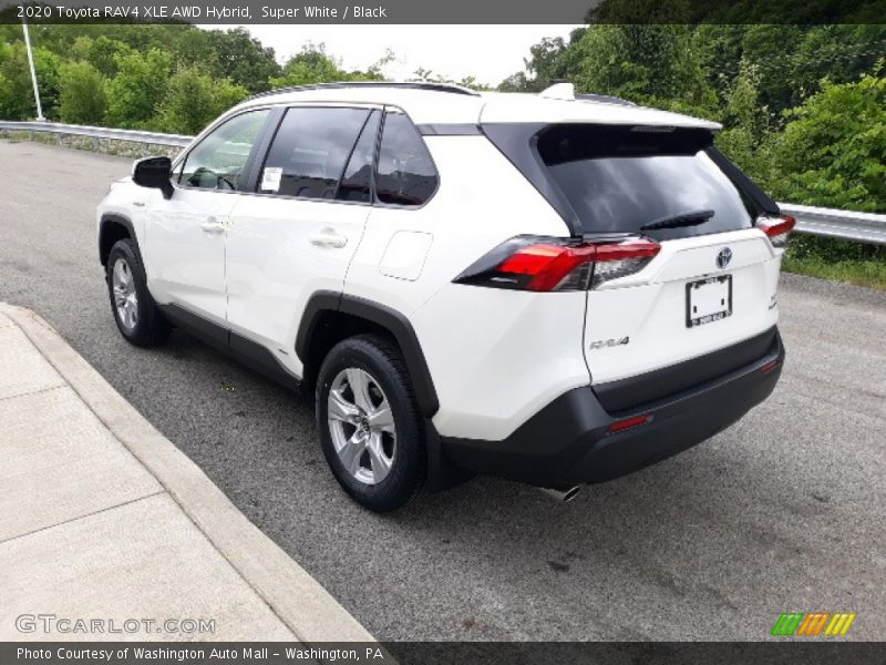 Super White / Black 2020 Toyota RAV4 XLE AWD Hybrid