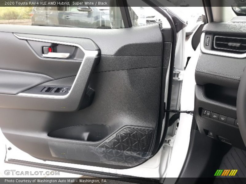 Super White / Black 2020 Toyota RAV4 XLE AWD Hybrid