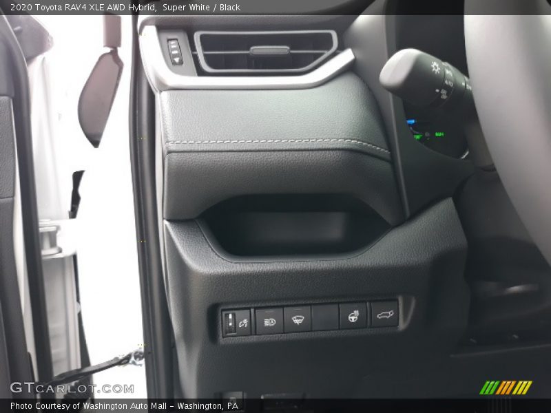 Super White / Black 2020 Toyota RAV4 XLE AWD Hybrid
