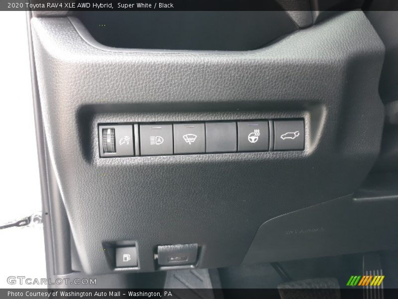 Super White / Black 2020 Toyota RAV4 XLE AWD Hybrid