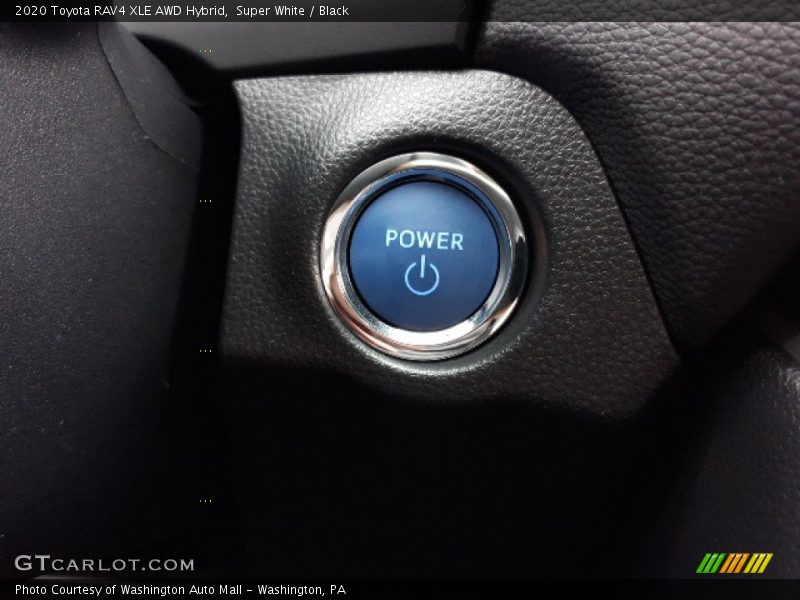Super White / Black 2020 Toyota RAV4 XLE AWD Hybrid