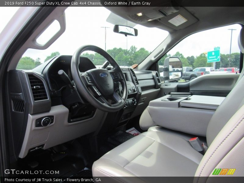 Oxford White / Earth Gray 2019 Ford F250 Super Duty XL Crew Cab 4x4 Chassis