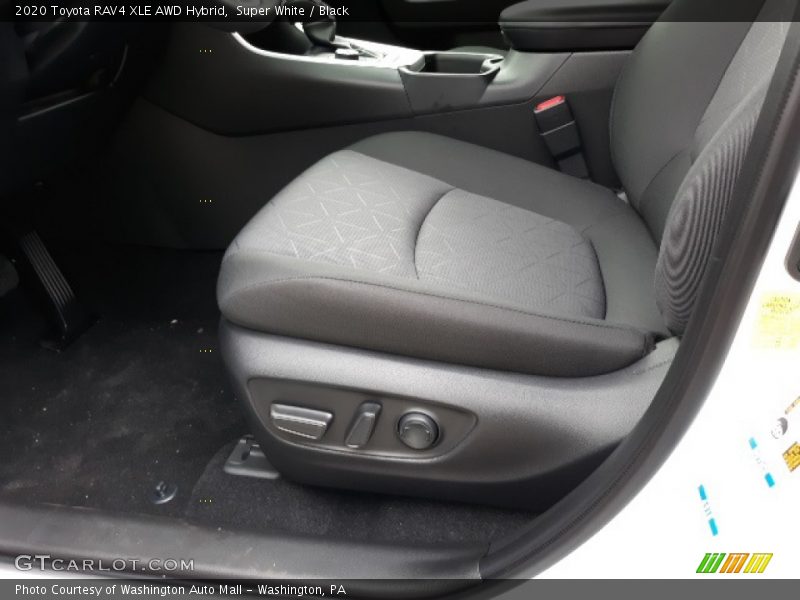 Super White / Black 2020 Toyota RAV4 XLE AWD Hybrid