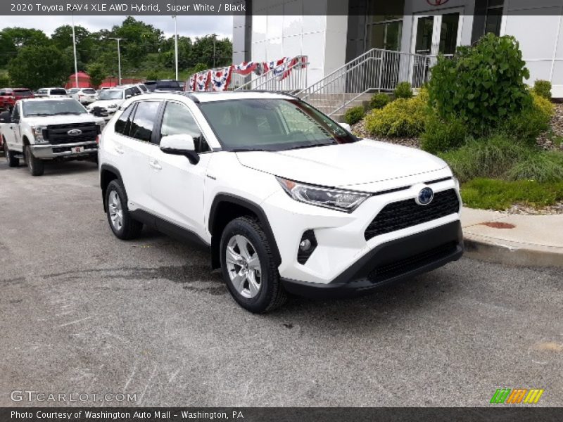 Super White / Black 2020 Toyota RAV4 XLE AWD Hybrid