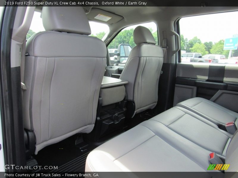 Oxford White / Earth Gray 2019 Ford F250 Super Duty XL Crew Cab 4x4 Chassis