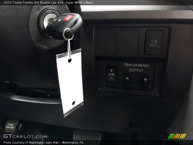 Super White / Black 2020 Toyota Tundra SR5 Double Cab 4x4