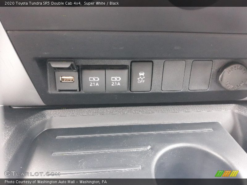 Super White / Black 2020 Toyota Tundra SR5 Double Cab 4x4