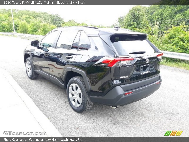 Midnight Black Metallic / Black 2020 Toyota RAV4 LE AWD