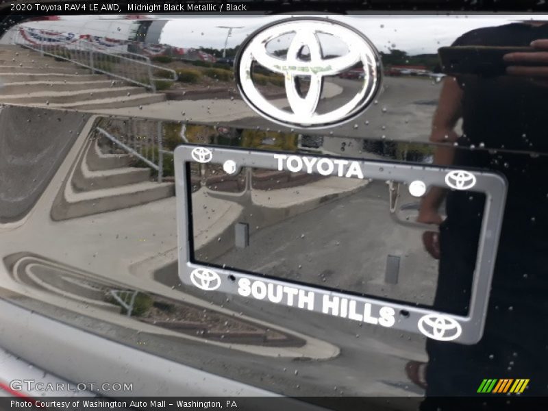 Midnight Black Metallic / Black 2020 Toyota RAV4 LE AWD