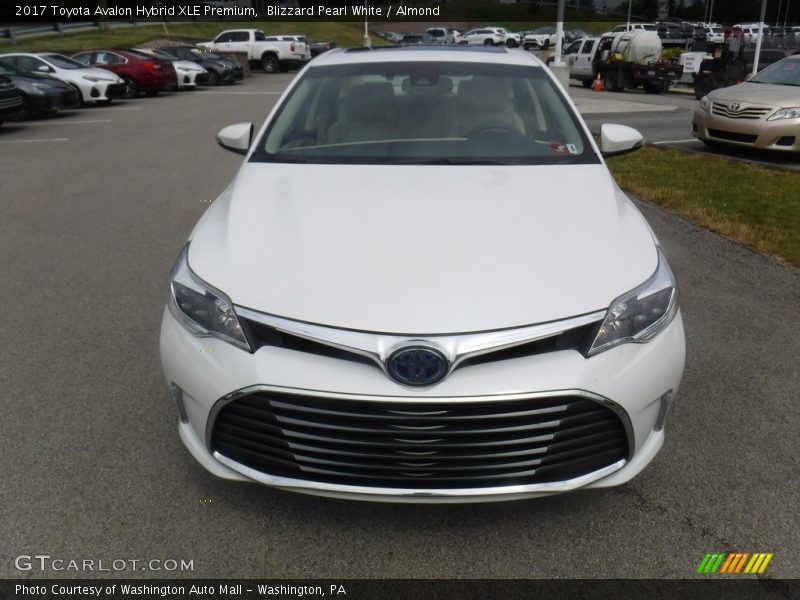 Blizzard Pearl White / Almond 2017 Toyota Avalon Hybrid XLE Premium