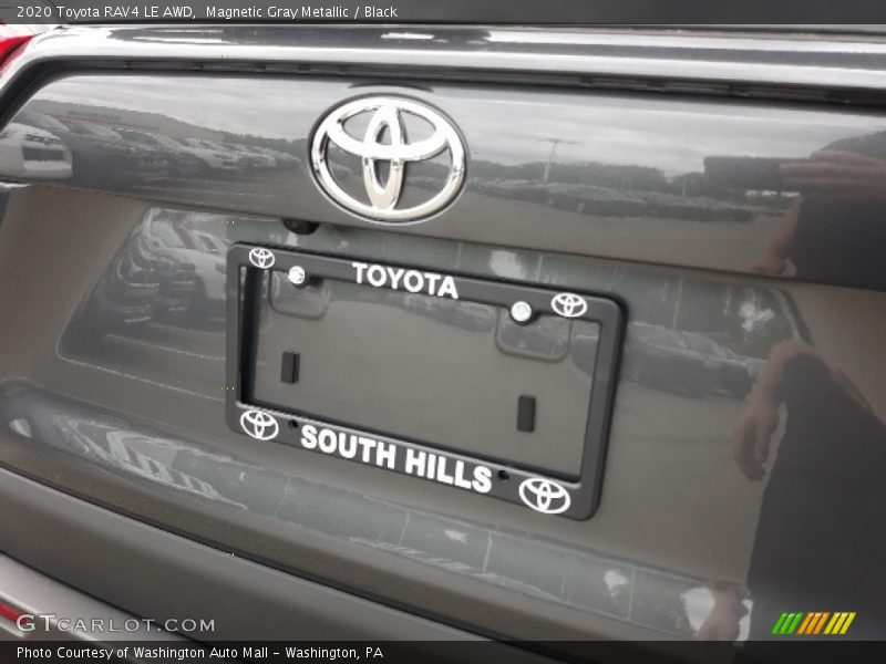 Magnetic Gray Metallic / Black 2020 Toyota RAV4 LE AWD