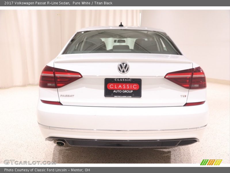 Pure White / Titan Black 2017 Volkswagen Passat R-Line Sedan