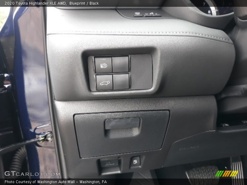 Blueprint / Black 2020 Toyota Highlander XLE AWD