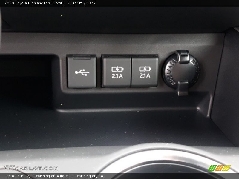 Blueprint / Black 2020 Toyota Highlander XLE AWD
