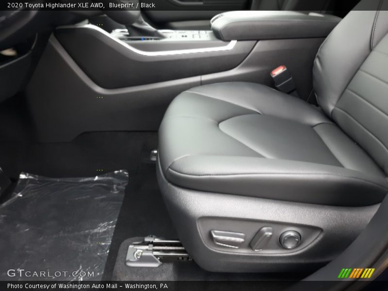 Blueprint / Black 2020 Toyota Highlander XLE AWD