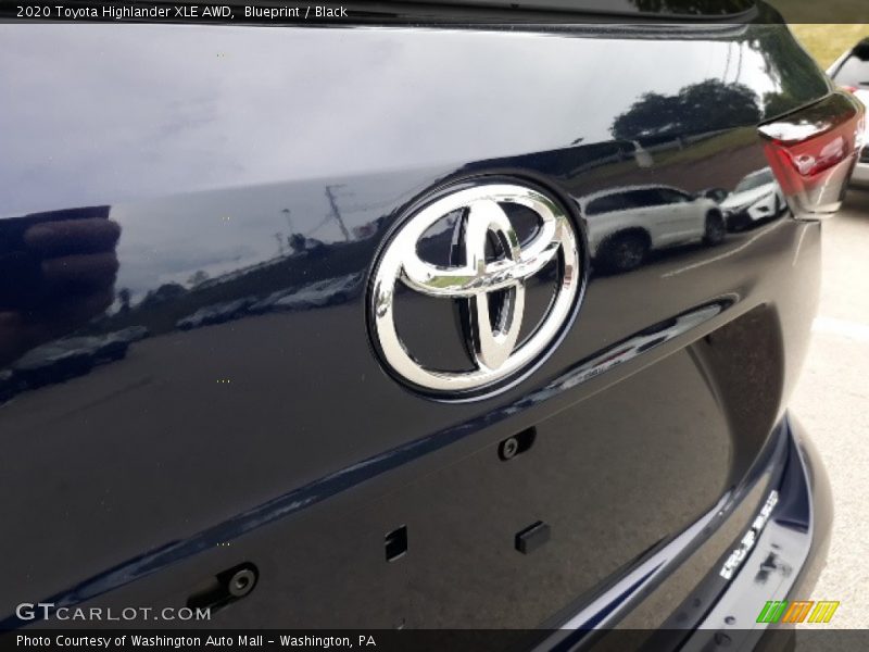 Blueprint / Black 2020 Toyota Highlander XLE AWD