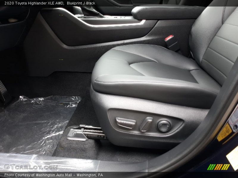 Blueprint / Black 2020 Toyota Highlander XLE AWD