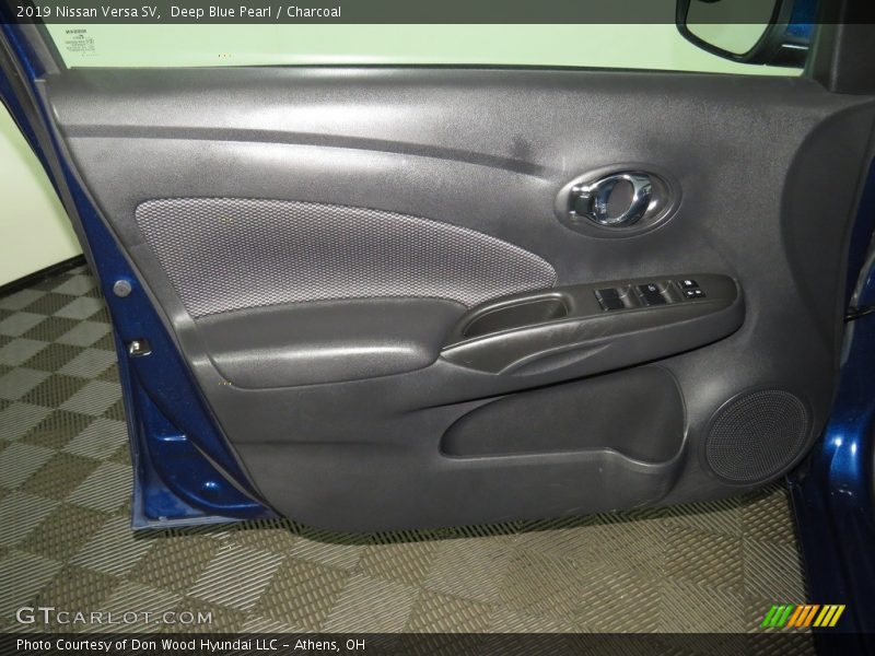 Deep Blue Pearl / Charcoal 2019 Nissan Versa SV