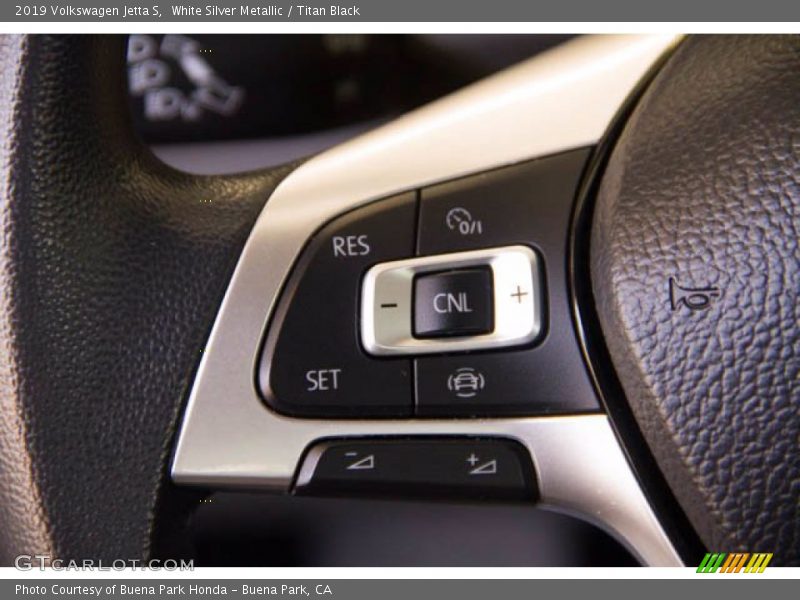 White Silver Metallic / Titan Black 2019 Volkswagen Jetta S